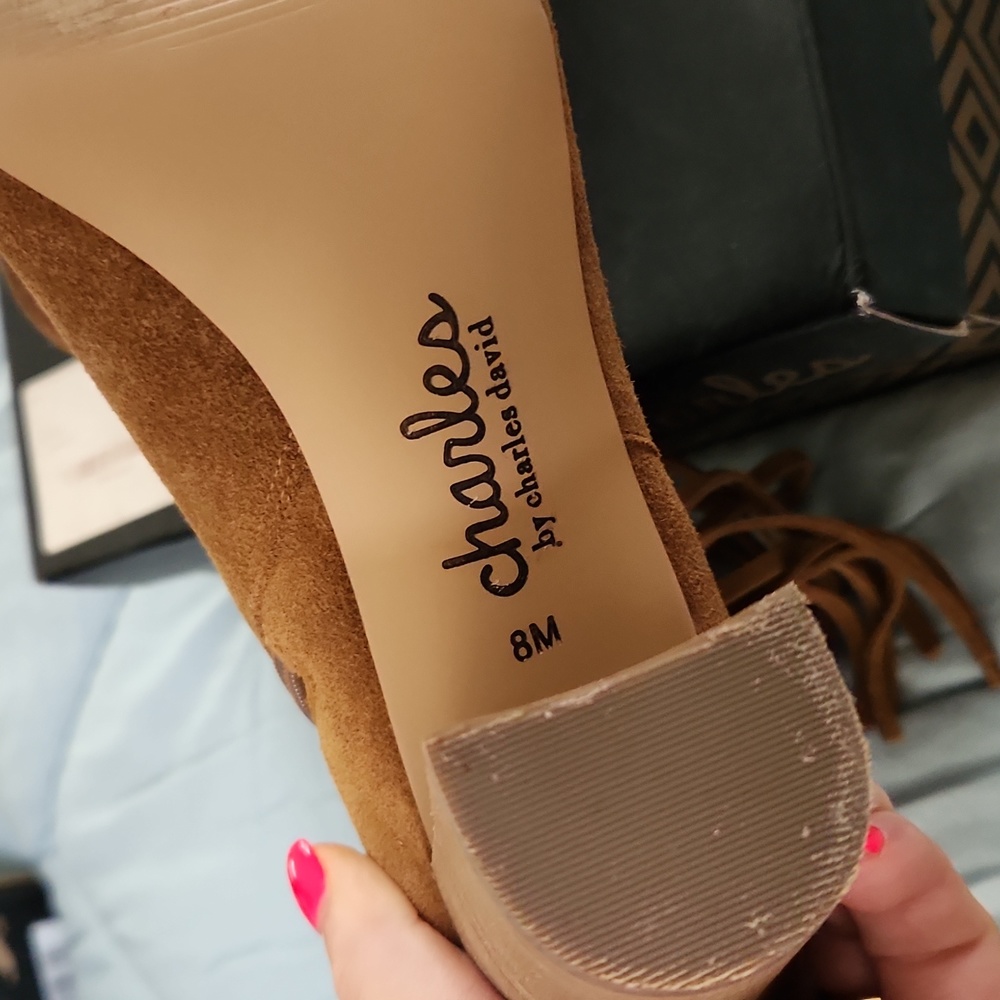 Euc Charles By Charles David Boulder Fringe Booti… - image 8